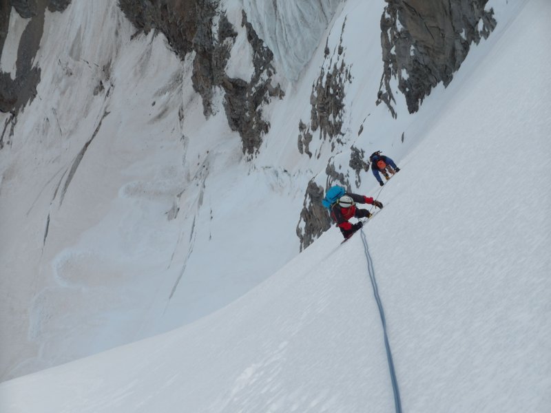 Quasi fuori dalla Parete Nord Ovest del Gran Paradiso - siamo soli